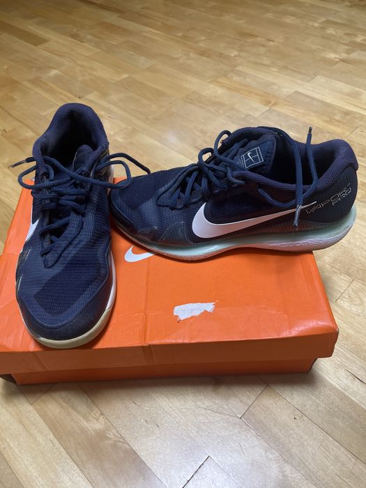 кроссовки теннисные Nike