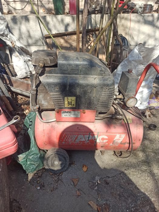 Продам воздушный компрессор 24 л