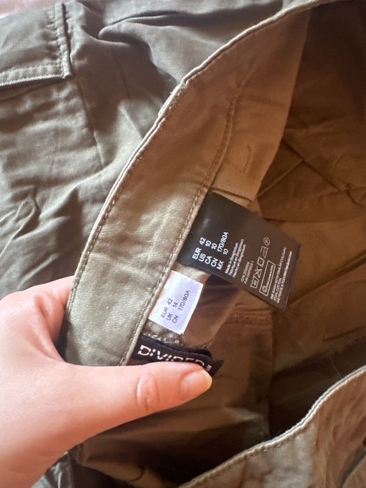 Spódnica khaki mini divided