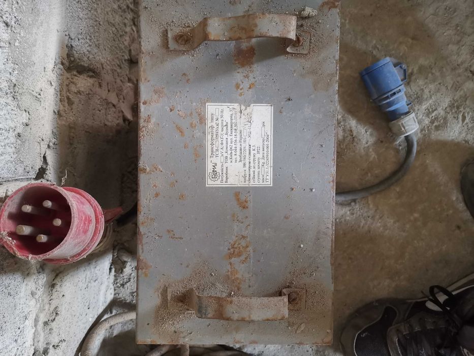 Трансформатор понижающий марки ТСЗИ-12,0-380/12 бу