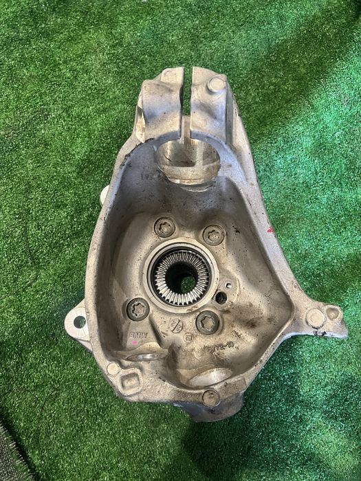 Цапфа кулак бмв х3 х4 г01 г02 ступиця bmw g01 g02 x3 x4