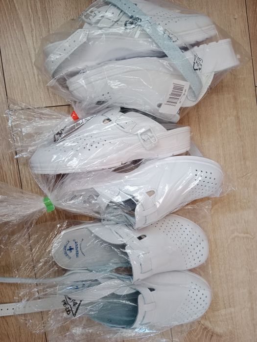 Buty medyczne Medibut 05AB to skórzane białe damskie obuwie profilaktyczne ,r. 39, 40