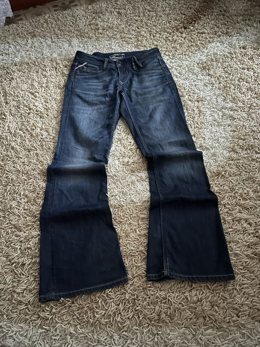 Джинсы Bootcut