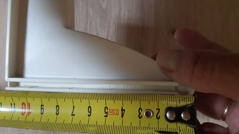 Полички в холодильник Лібхер