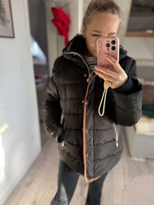 Czarna kurtka zimowa rozmiar M/L
