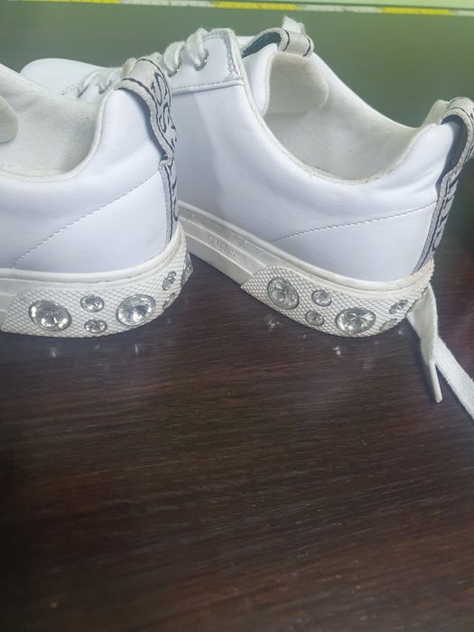 Buty Guess oryginalne 38