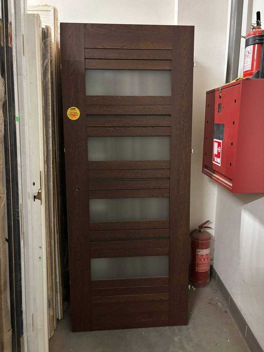 Розпродаж міжкімнатних дверей