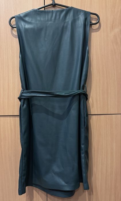 Стильний сарафан із екошкіри, розмір М