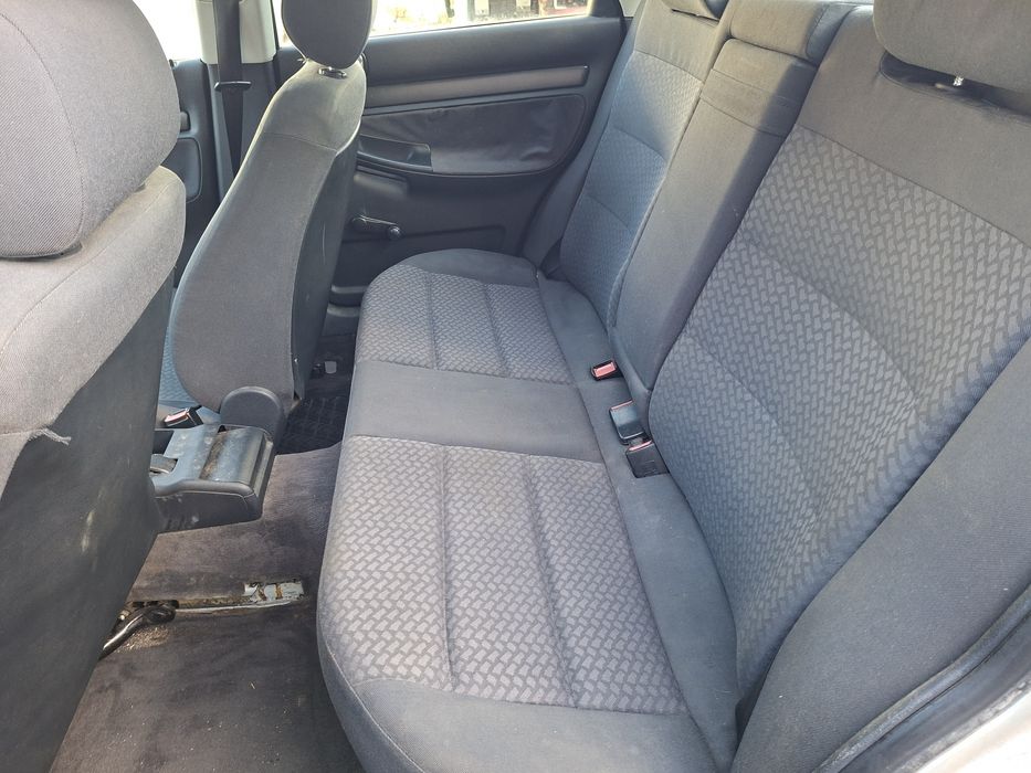 Audi a4 b5 1.6 1995r