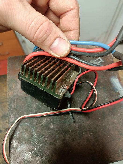 Regulator napięcia bezszczotkowy maxam spec1 2-3s polecam