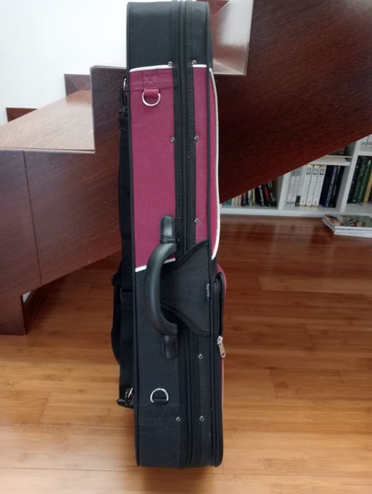 Case de violino usada como novo 4/4