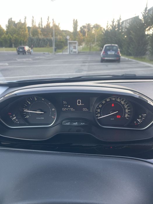 Peugeot 208 1.2 PureTech Signature