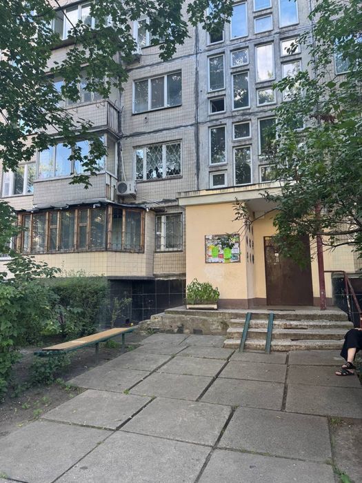 Дарницький бульвар оренда