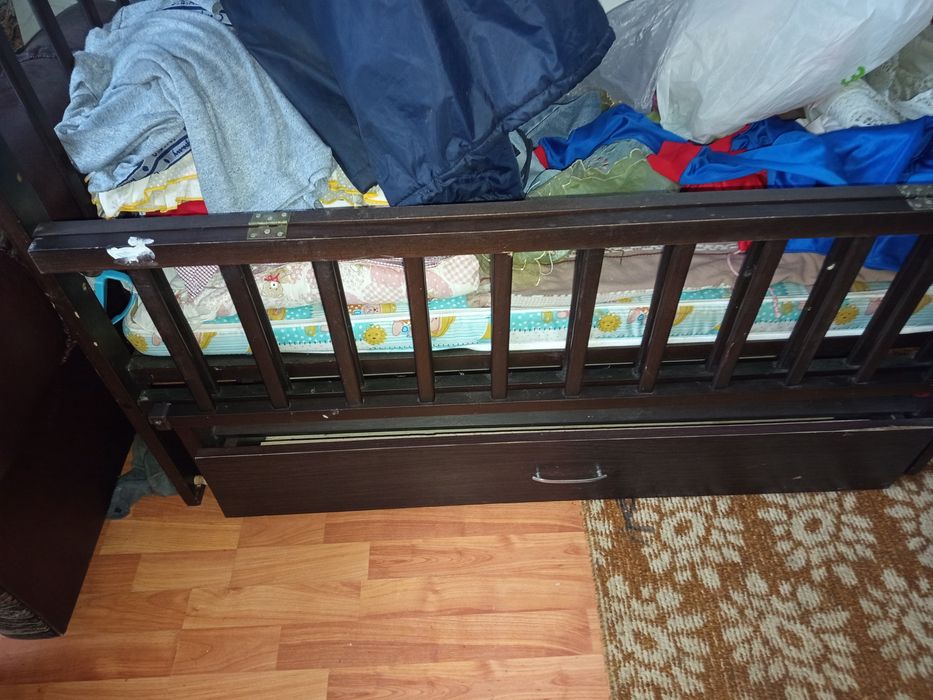 Дитяче ліжко качалка