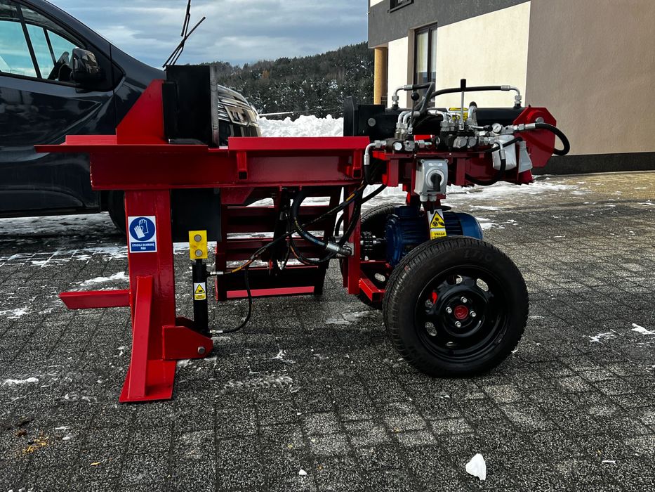 Łuparka hydrauliczna pozioma do drewna