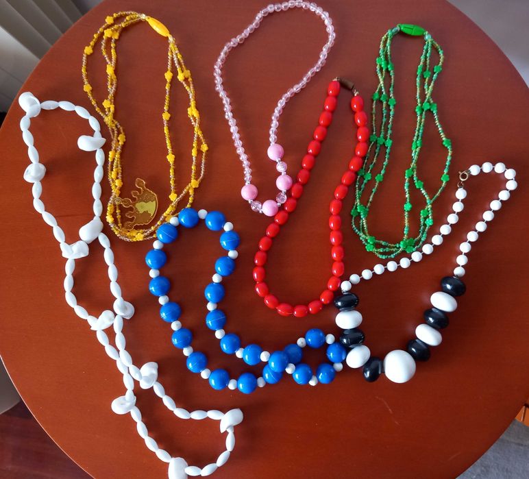 Bijuteria (colares, pulseiras e brincos)