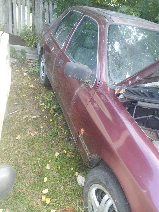 Ford sierra 1998 року