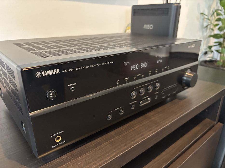 Amplificador -YAMAHA HTR-3063 como novo