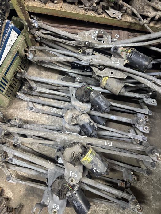 Трапеція дворніків на Пасат Б-3,4,Гольф2,3,Джета2,Венто