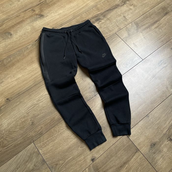 Спортивні штани Nike tech fleece