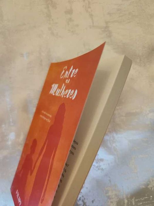 Livro Entre as Mulheres, novo
