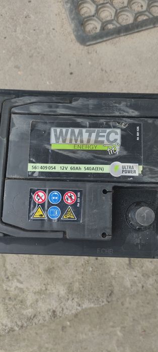 Автомобильный аккумулятор 60Ah