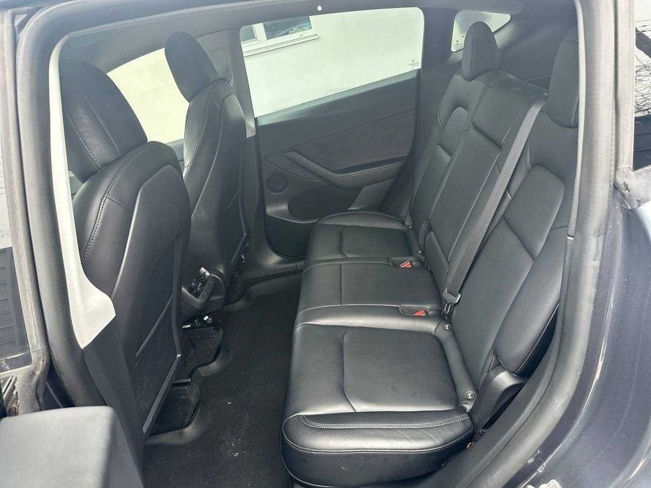 Tesla Model Y 2022• Performance 82 kWh Dual Motor (534 к.с.) AWD Base