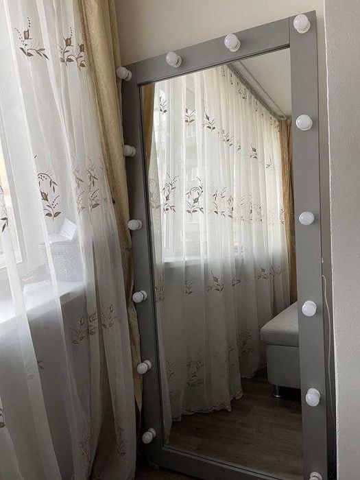 Дзеркало з лампочками, гримерне, підлогове, візажное в зріст