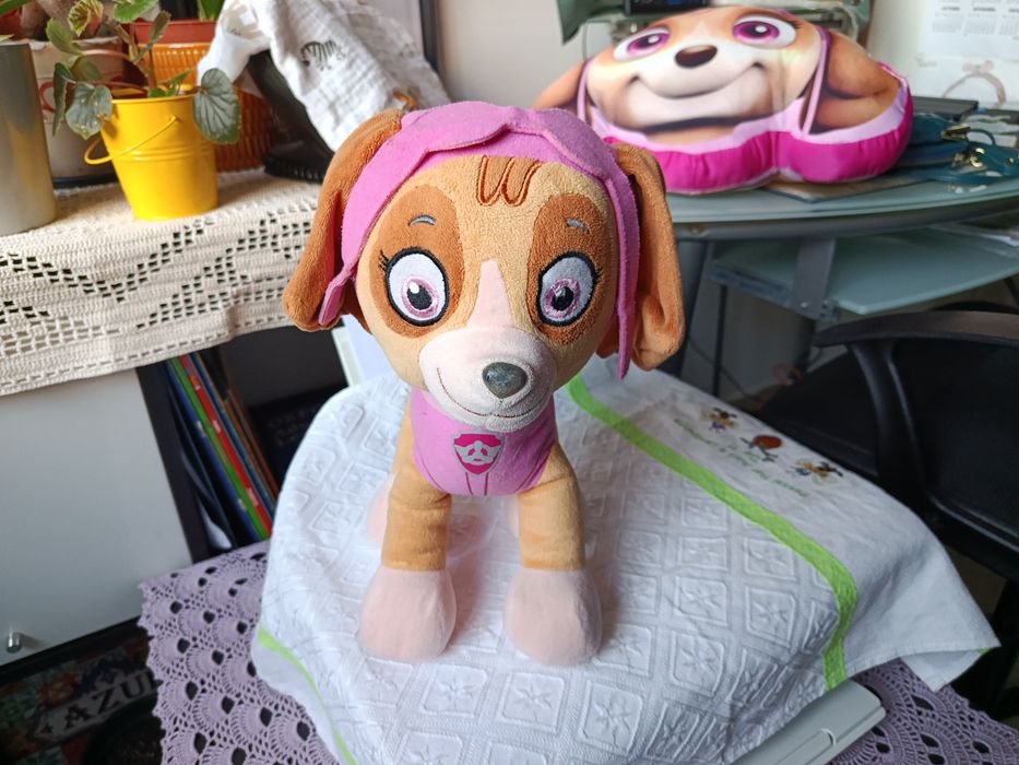 Peluche e almofada da Skye
