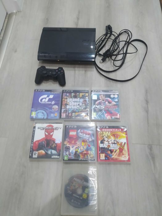 Konsola Ps3 z grami