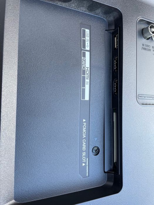 Tv avariada, somente para peças