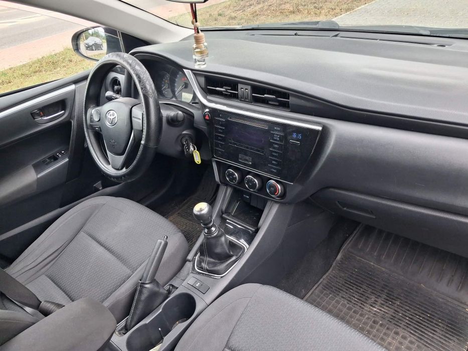 Toyota Corolla benzyna