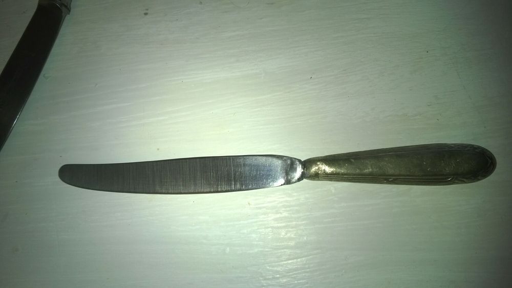 Zabytkowe noże ze srebrnymi rękojeściami - 2 sztuki