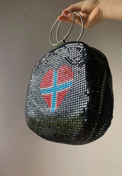 Torebka do ręki w cekiny.  SUPER
