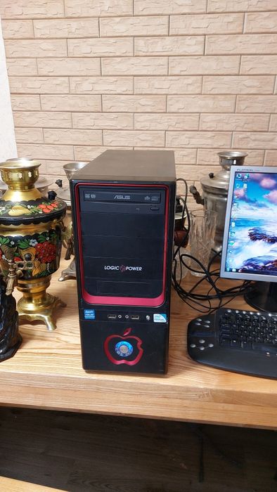 Продам компьютер системный блок и монитор