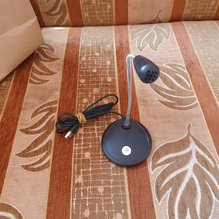 Mikrofon stacjonarny usb.