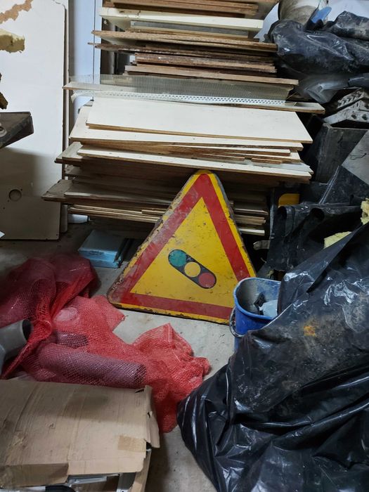 Sinais de Trânsito e Estrada