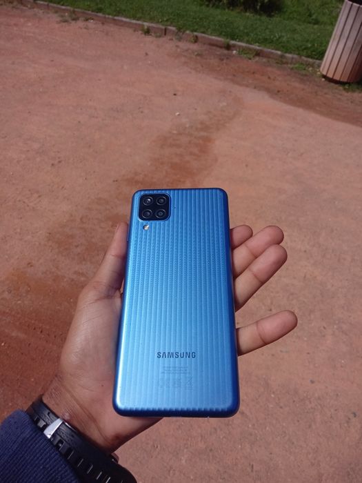 Samsung M12 em bom estado