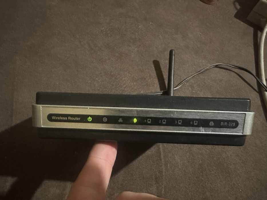Роутер D-link хорошем состоянии