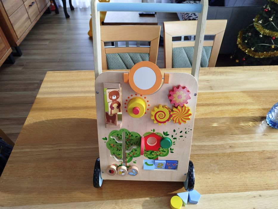 Chodzik z tablicą manipulacyjną