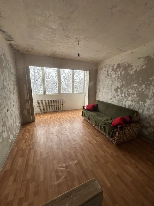Продам 4-х кімнатну квартиру по вул.Василя Сергієнка Хортицький район