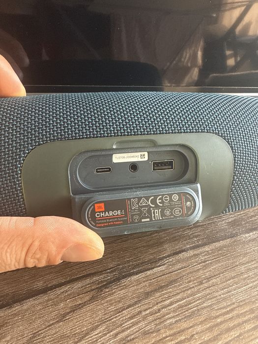 Glosnik przenosny jbl charger4