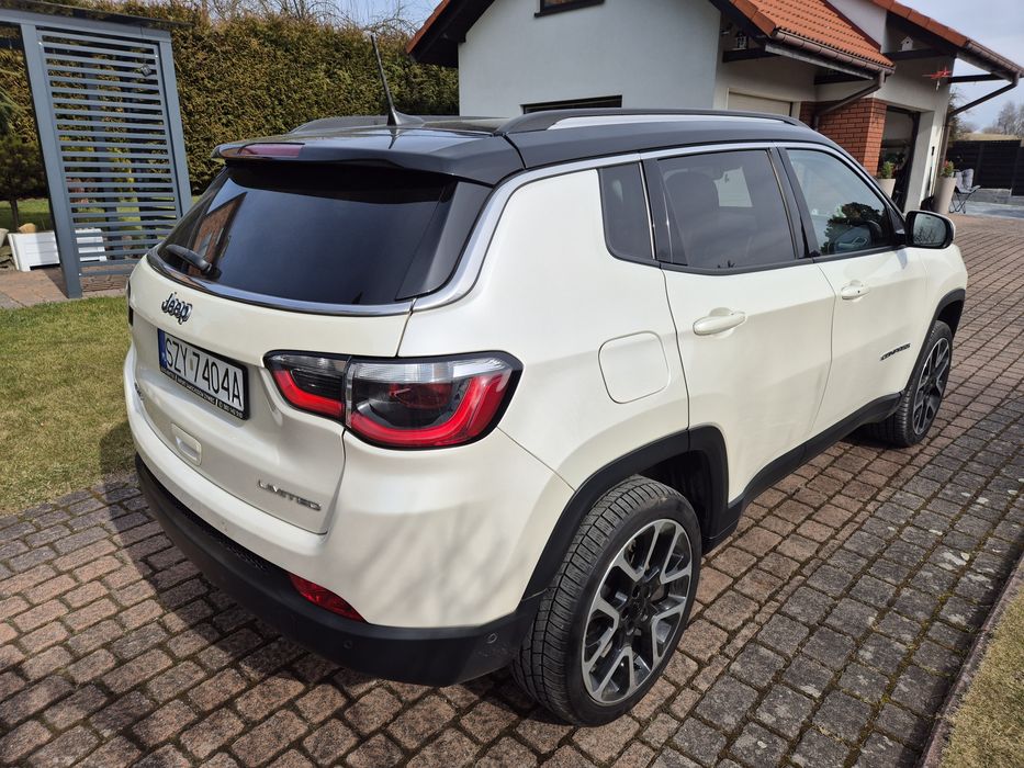 Rezerwacja Jeep compass 2018  benzyna 4x4 full wersja Limited super stan