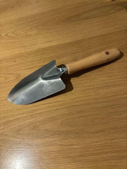 Łopatka ogrodowa, saperka