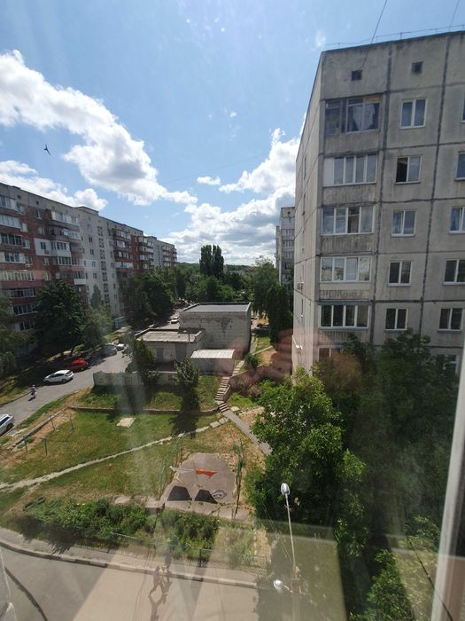 Продается 4-х комнатная квартира в Обухове