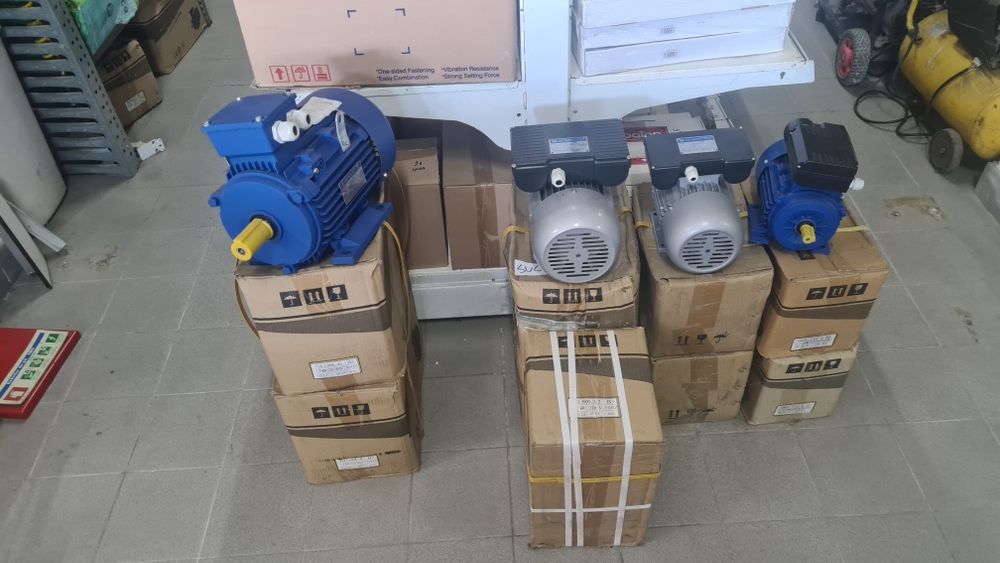 Motores novos em caixa