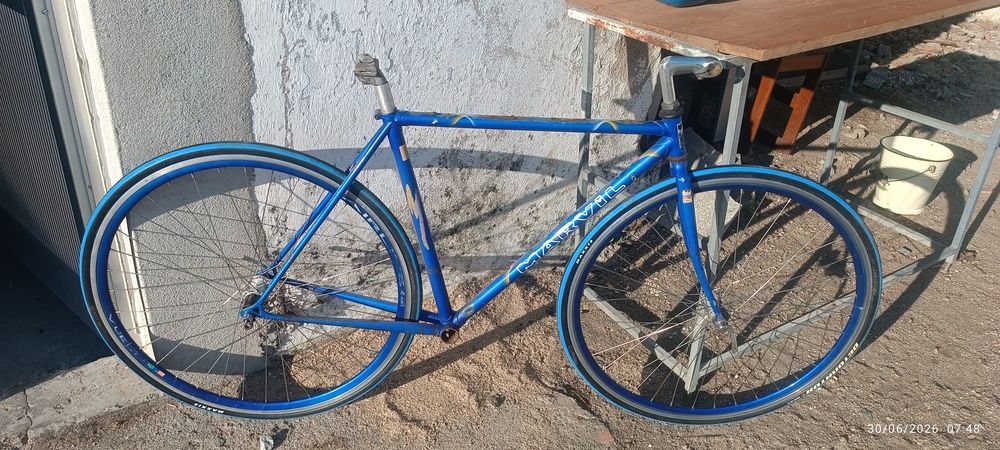 Montagem bicicleta antiga