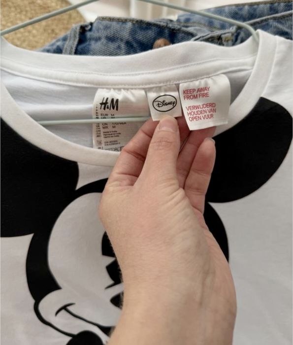 Жіноча футболка disney h&m, М
