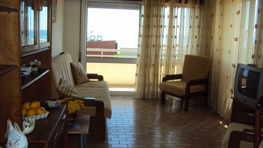 T2 para até 6 pessoas | Vista Mar | Piscina | Garagem | A 50 metros da Praia da Rocha.