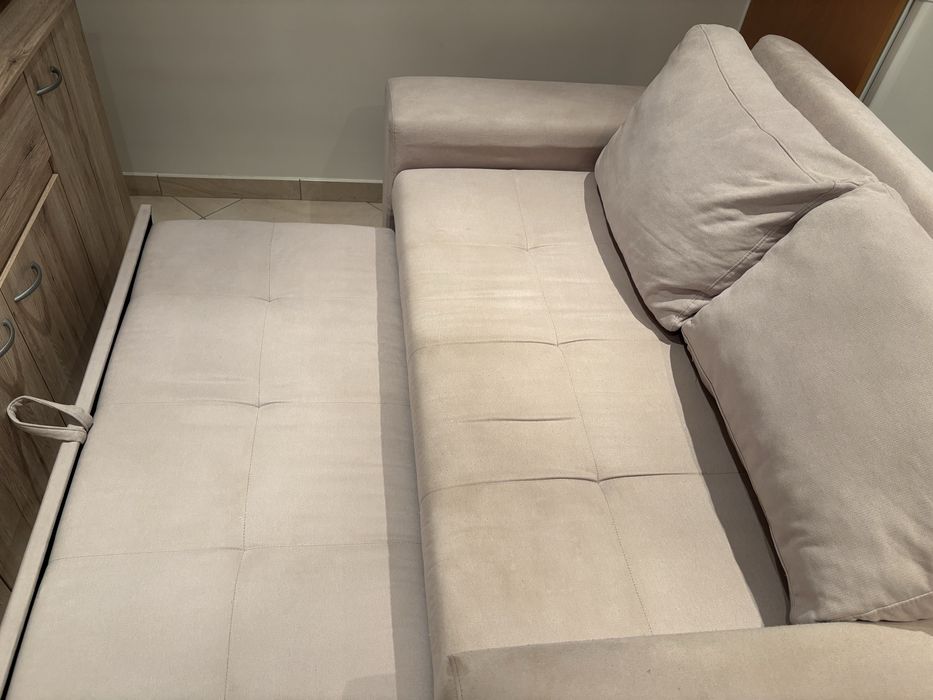 Sofa bege semi-usado